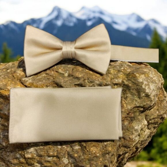 MEN'S LARR BRIO SIMPLY SOLID TOFFEE GOLD BOW TIE & POCKET SQUARE SET. - Picture 1 of 3